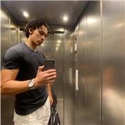 Mathe Leistungskurs-Abiturient, der alle Themen gut und kompakt lehren kann